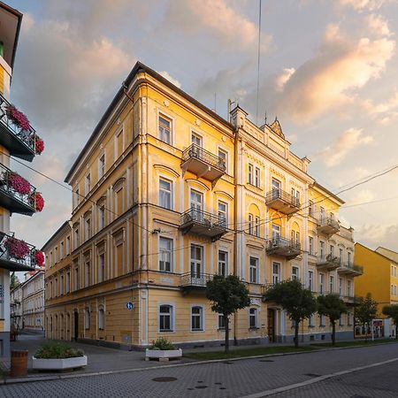 Otava - Vedlejsi Budova Františkovy Lázně Kültér fotó